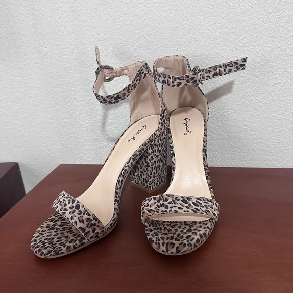 Qupid Animal Print Ankle Strap Heels - Picture 1 of 1